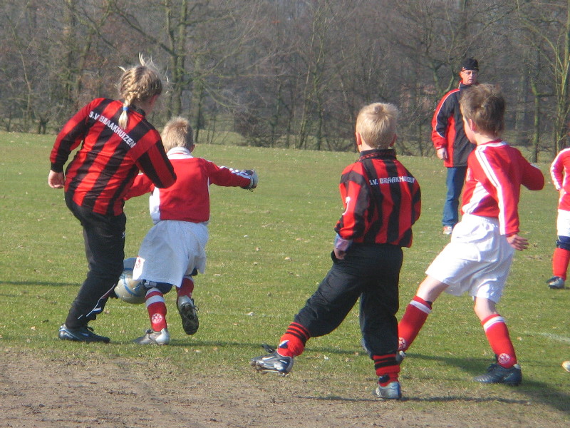 Thomas onder vuur van een reuzin :-)