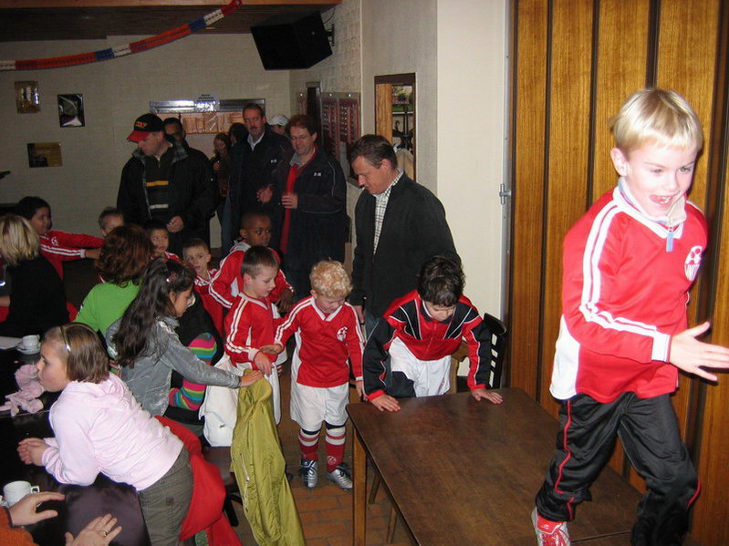 Als champions op de tafel!!!